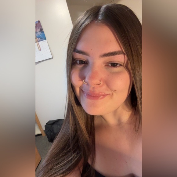 Meet your Posher, Haylee - Picture 1 of 1